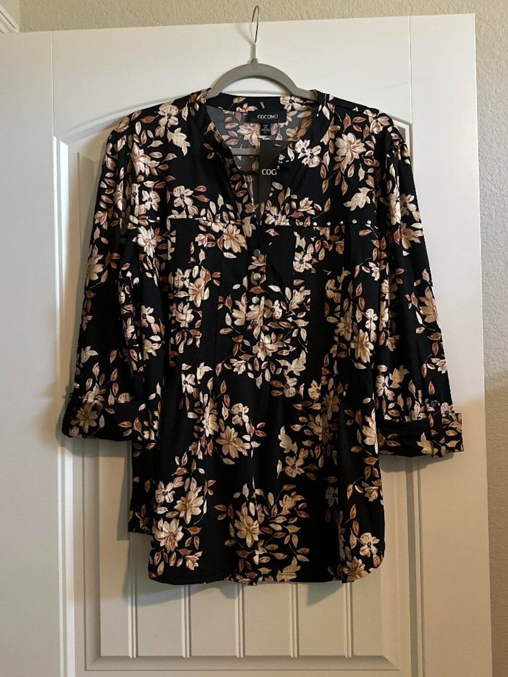 NWT Cocomo Black Floral Studded Top XL